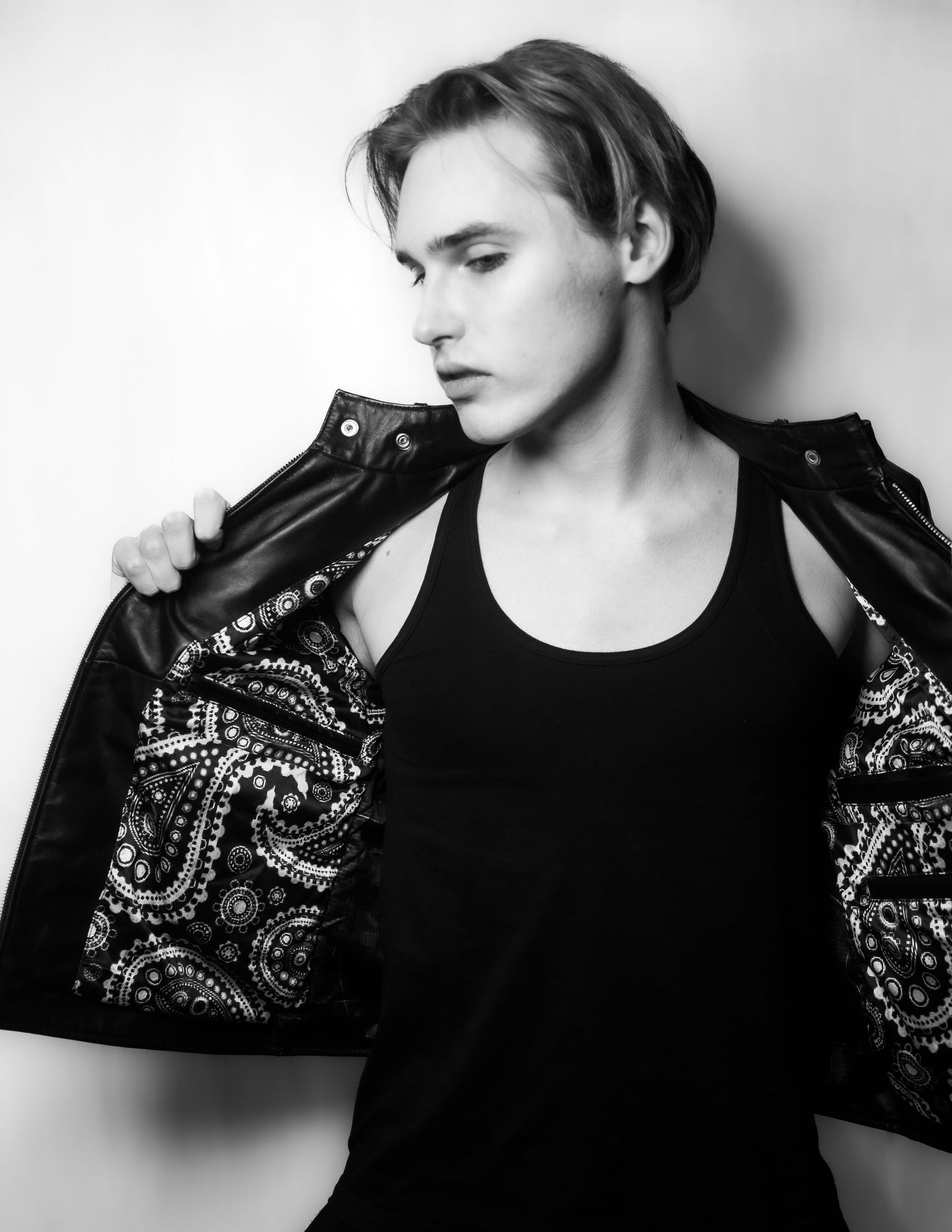 Mandarin Collar ( Cowhide )